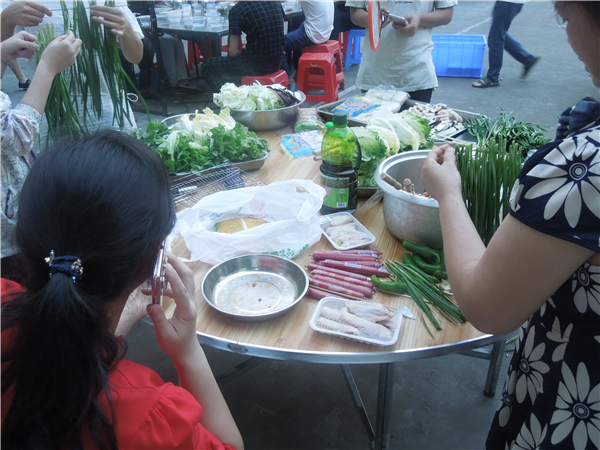 冈本影视(bó)矽膠製(zhì)品聚餐